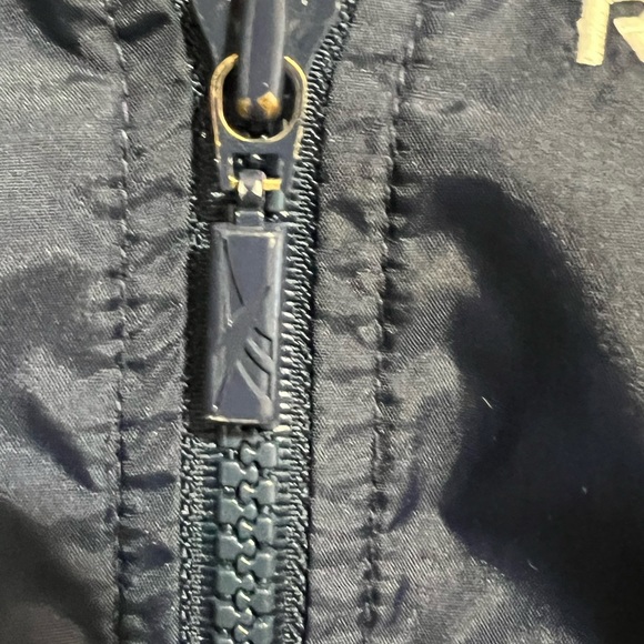 Reebok Vintage Windbreaker Navy white trim Sz L EC looks like never worn - Picture 15 of 15